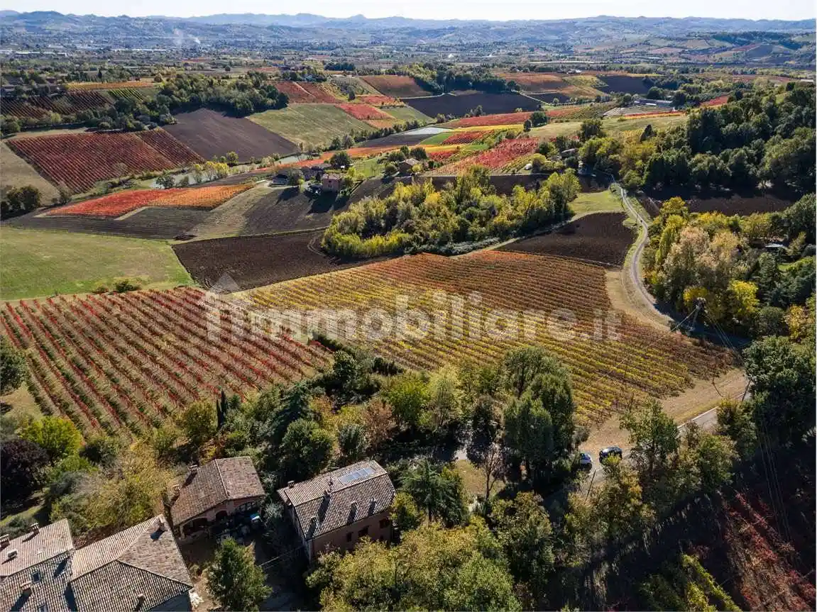 Villa in vendita a Castelvetro di Modena
