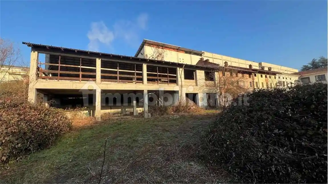 Palazzo - Edificio in vendita a Quattordio