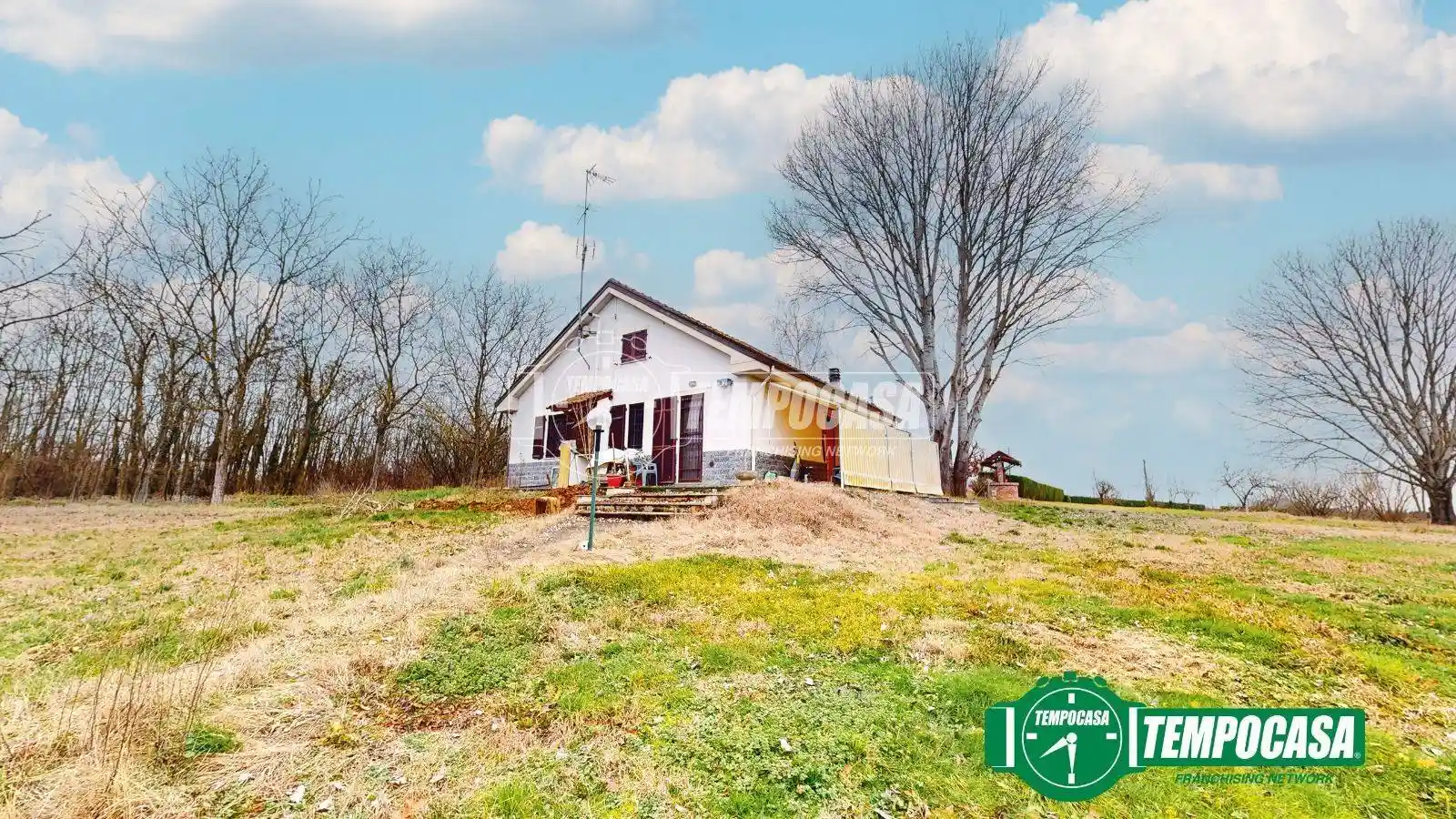 Villa in vendita a Valenza