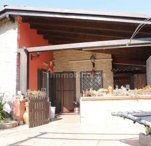 Villa in vendita a Zagarolo