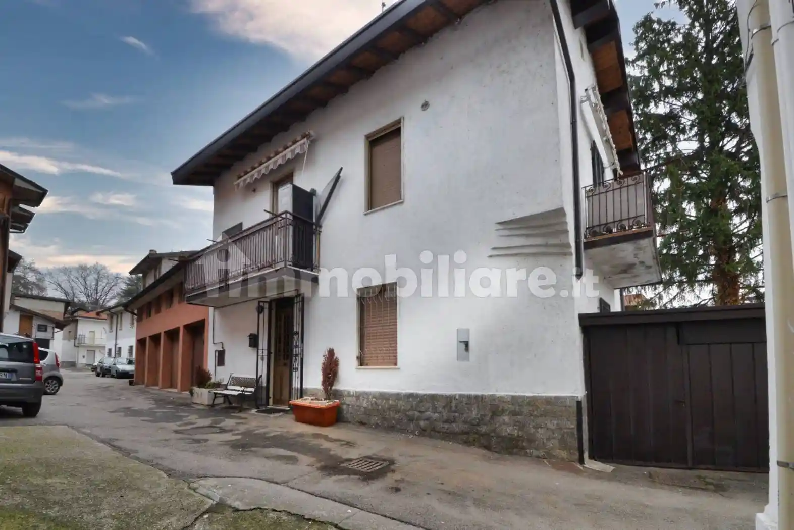 Villa in vendita a Locate Varesino