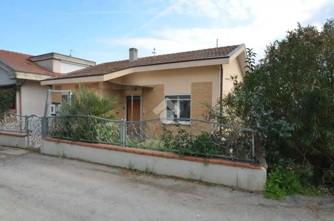 Villa in vendita a Città Sant'Angelo