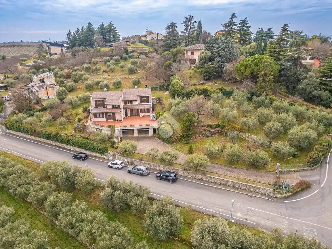 Casa indipendente in vendita a Negrar di Valpolicella