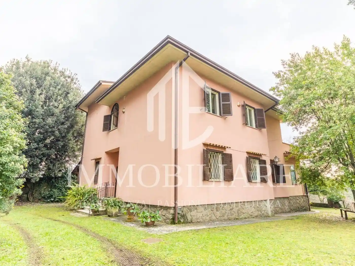 Villa in vendita a Lariano