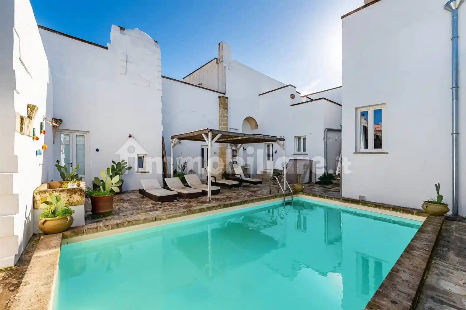 Casa indipendente in vendita a Torre Santa Susanna