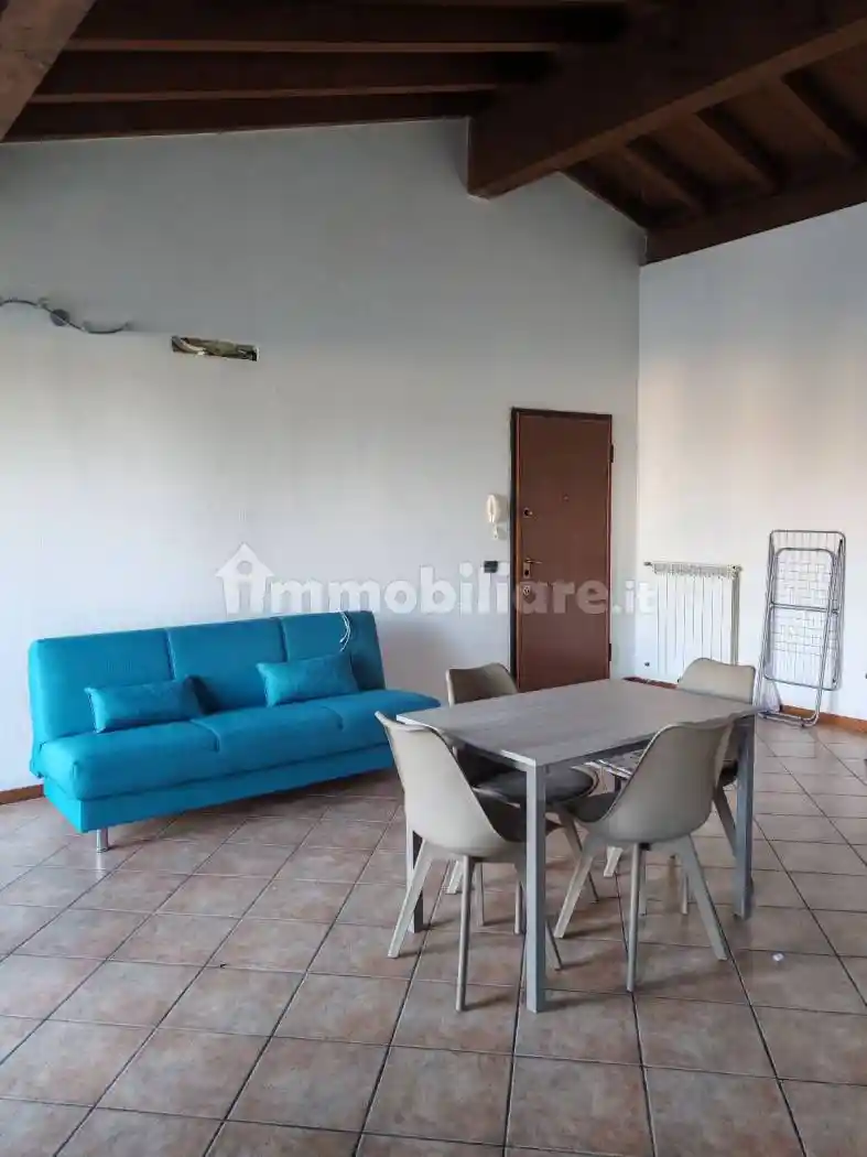 Appartamento in affitto a Vescovato