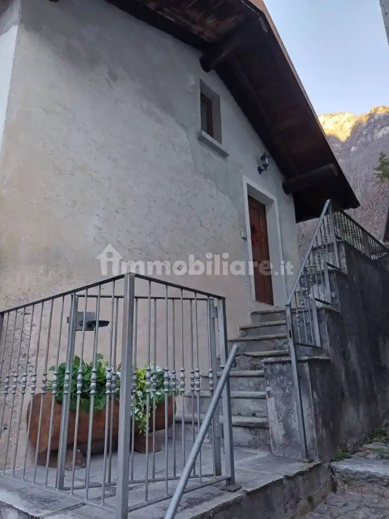 Villa in vendita a Piuro