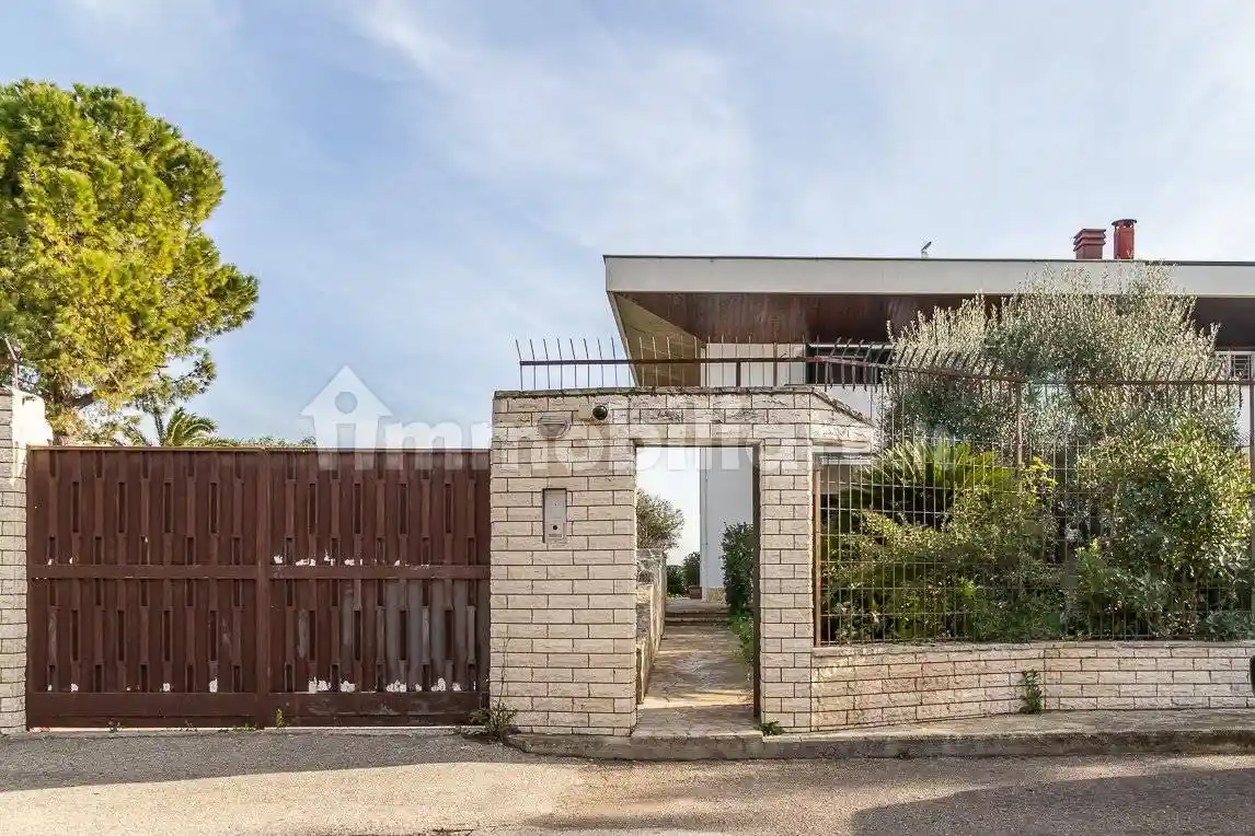 Villa in vendita a Valenzano