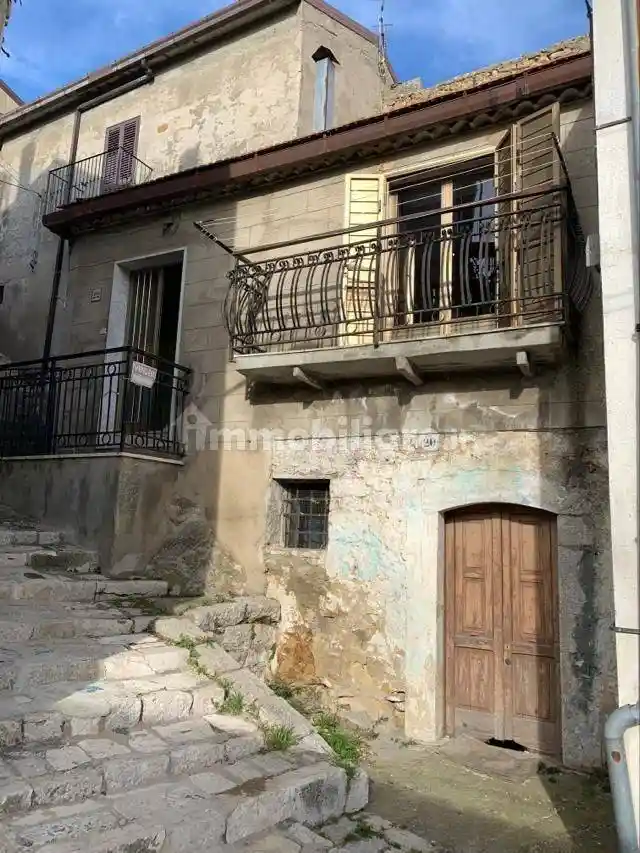 Appartamento in vendita a Pietragalla