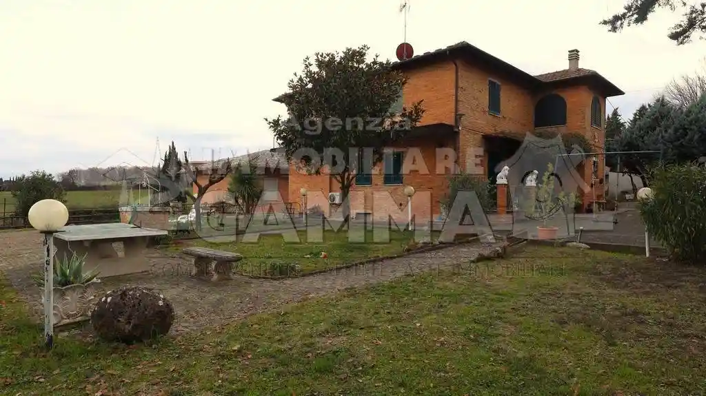 Casa indipendente in vendita a Chianciano Terme