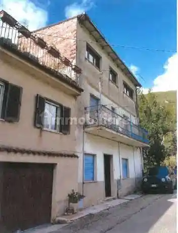 Appartamento in vendita a Castel Sant'Angelo