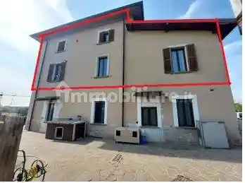 Palazzo - Stabile in vendita a Bonate Sotto