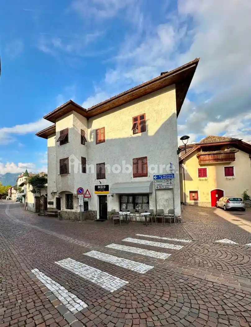 Villa in vendita a Appiano sulla Strada del Vino