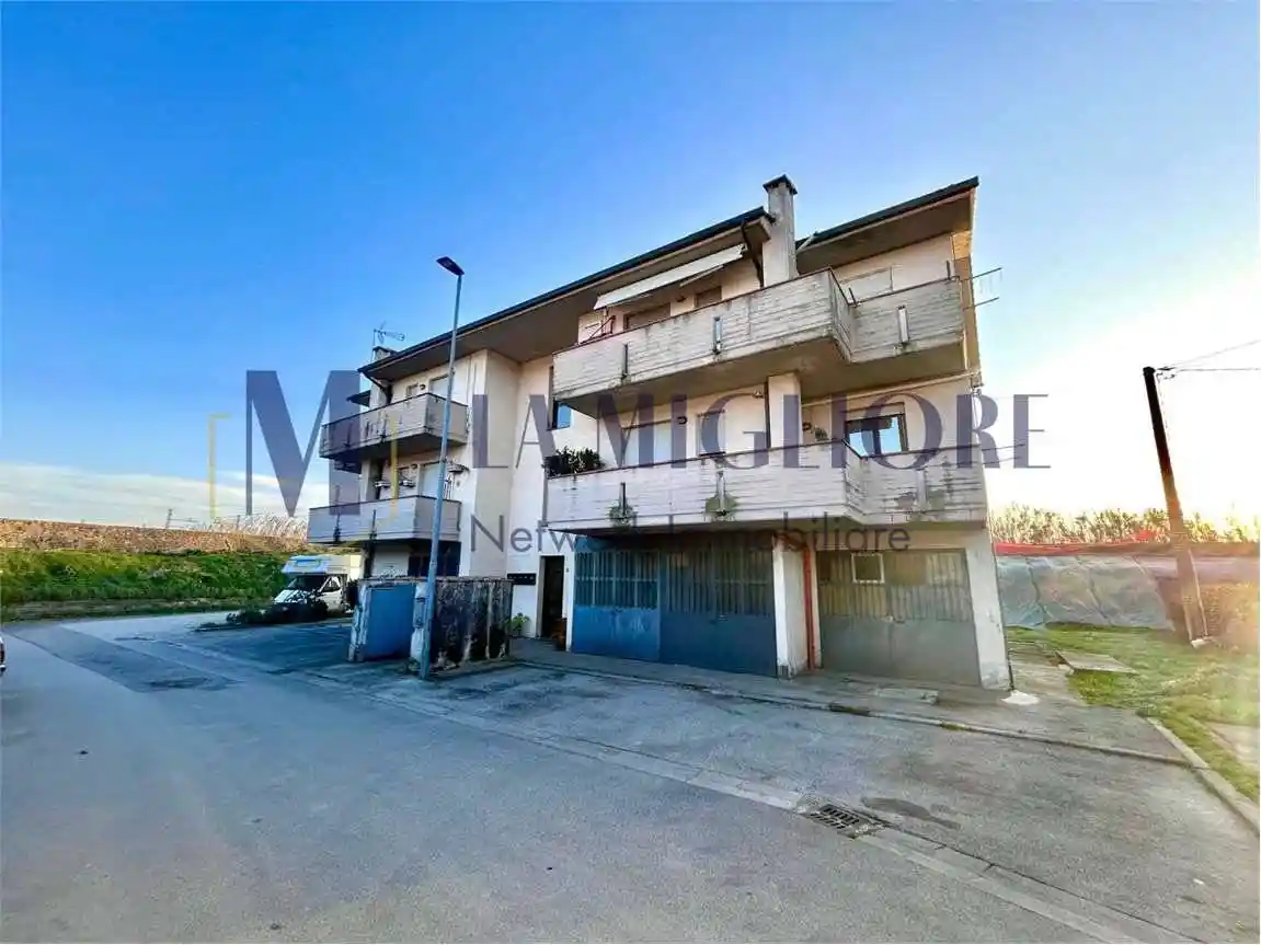 Appartamento in vendita a Montale