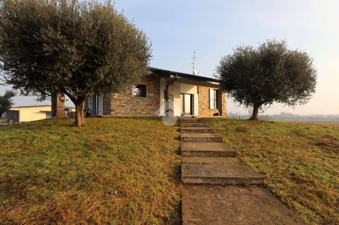 Villa in vendita a Montirone
