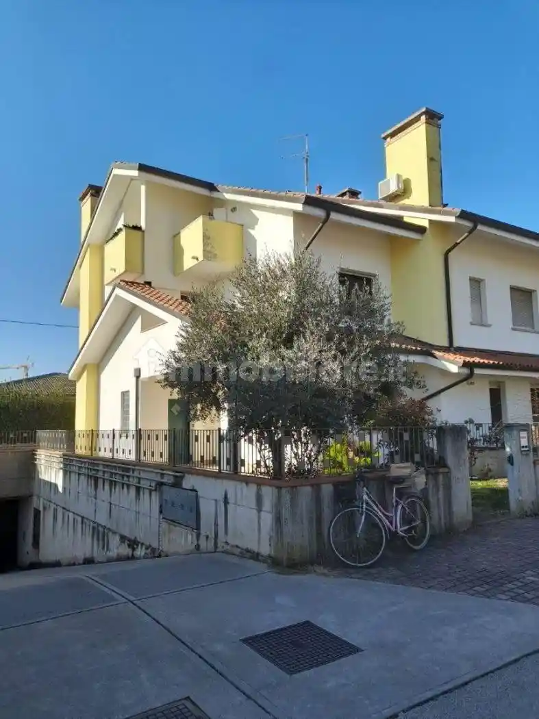 Villetta a schiera in vendita a Montebelluna