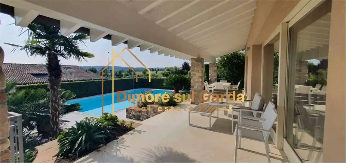 Villa in vendita a Padenghe sul Garda