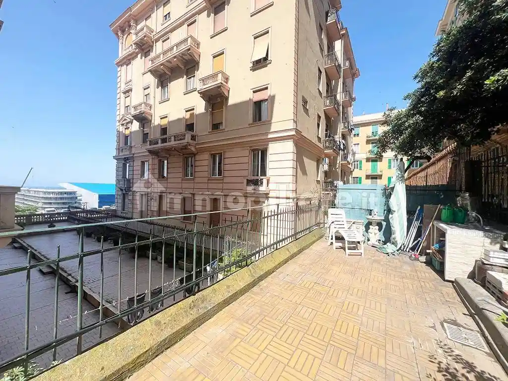 Appartamento in vendita a Genova
