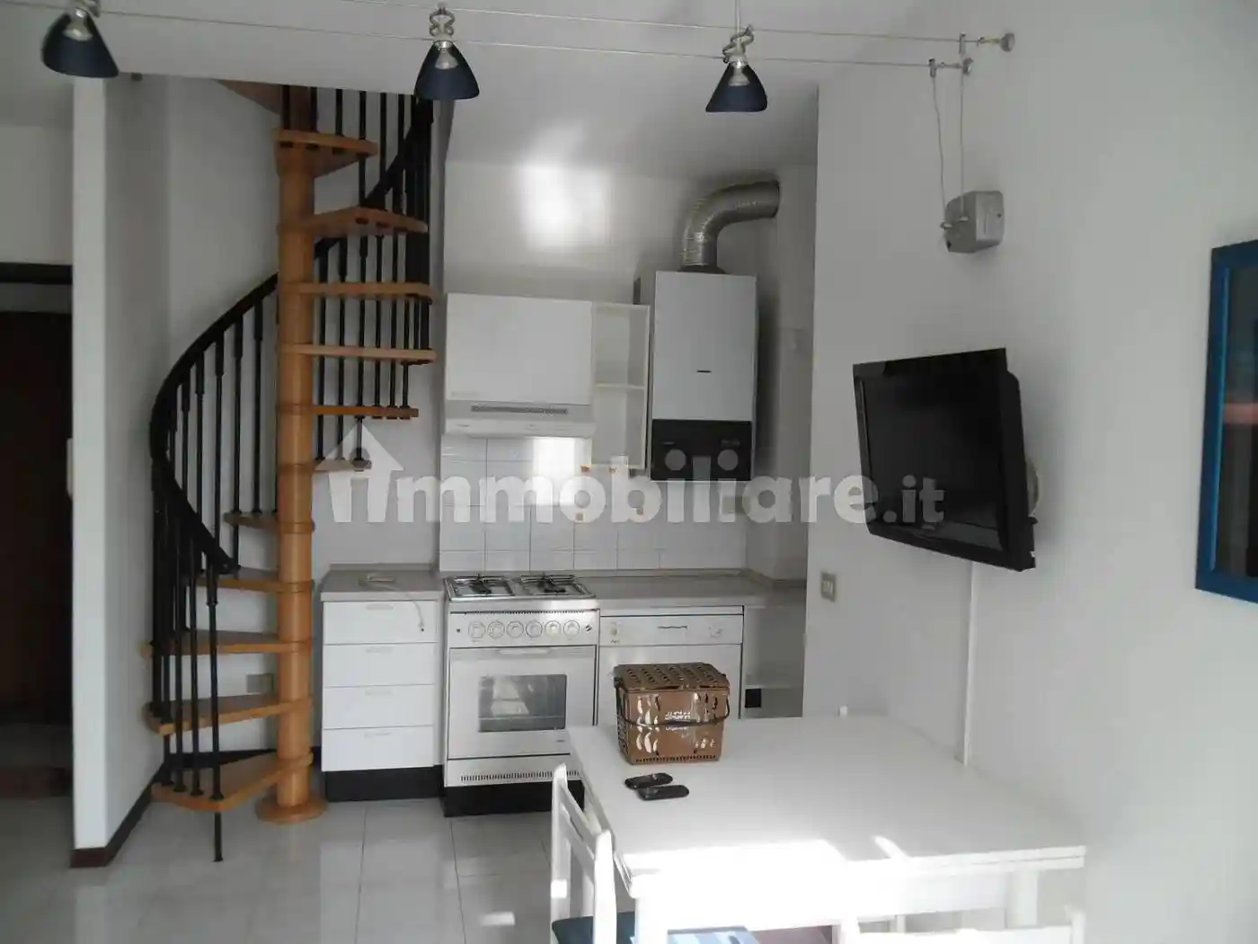 Appartamento in affitto a Carrara