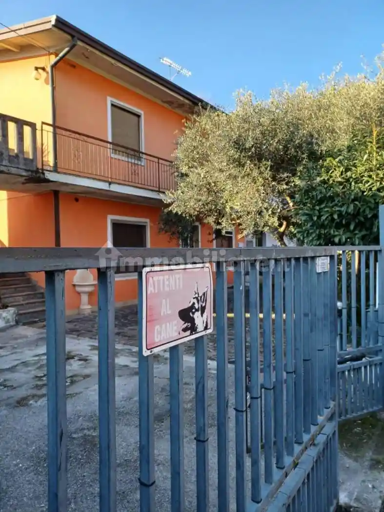 Villa in vendita a Calcinato