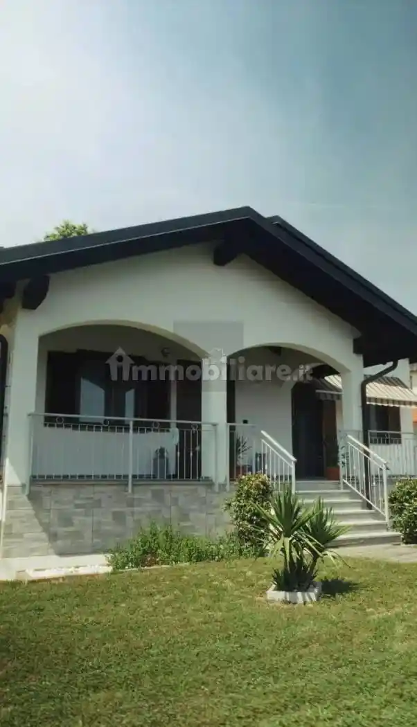 Villa in vendita a Ponderano