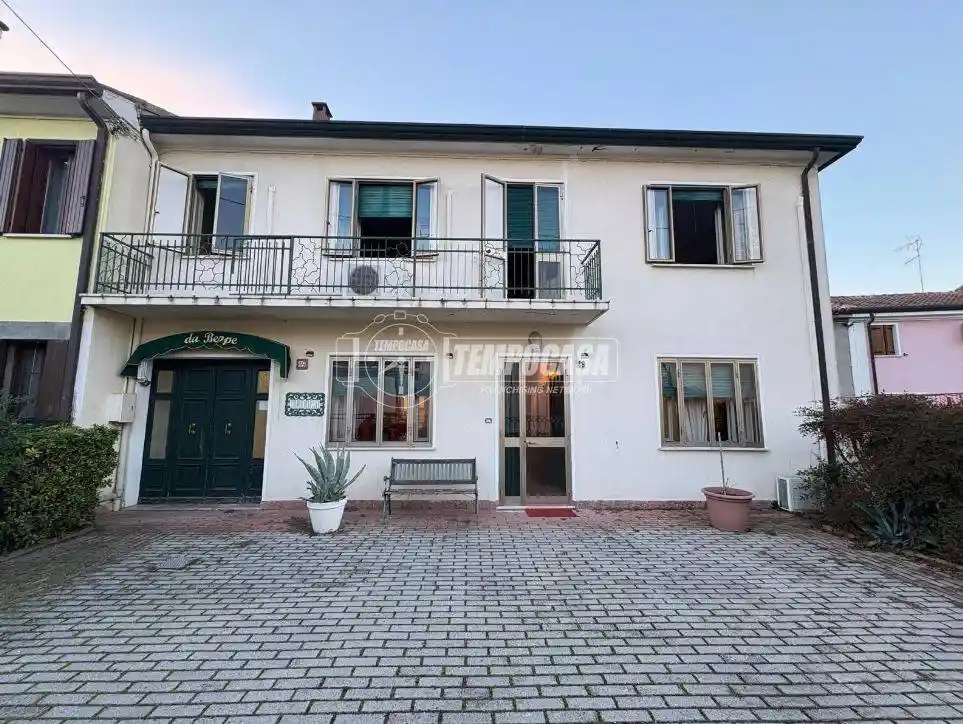 Casa indipendente in vendita a Rovigo