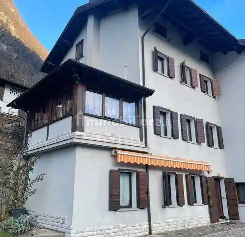 Casa indipendente in vendita a Feltre