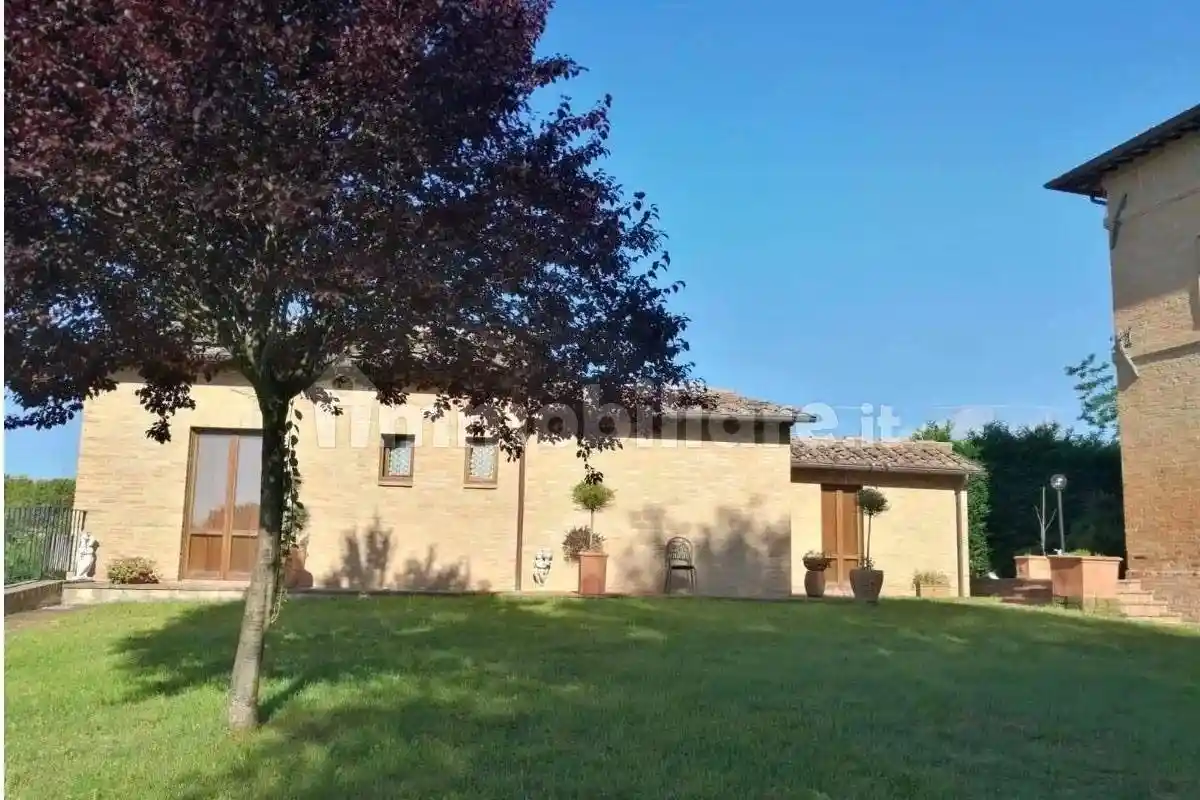 Villa in vendita a Siena