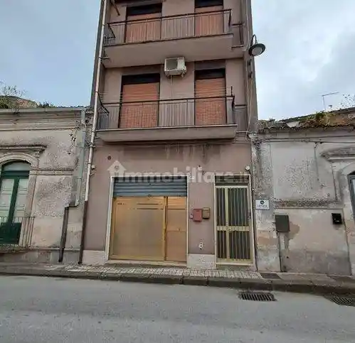 Palazzo - Edificio in vendita a Palazzolo Acreide