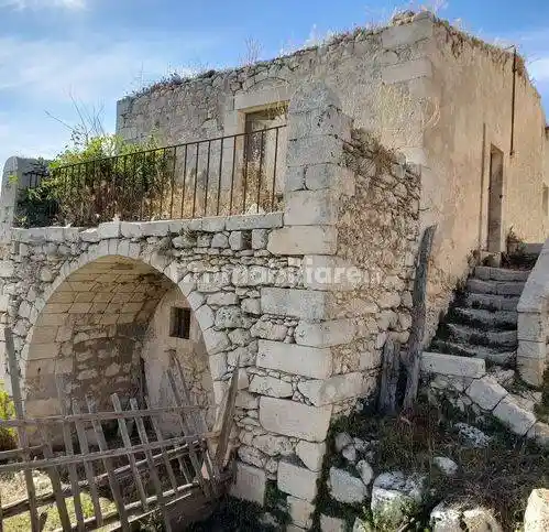 Rustico - Casale in vendita a Noto
