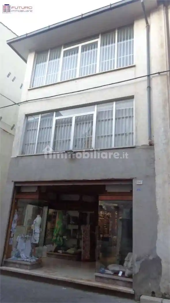 Palazzo - Edificio in vendita a Fondi