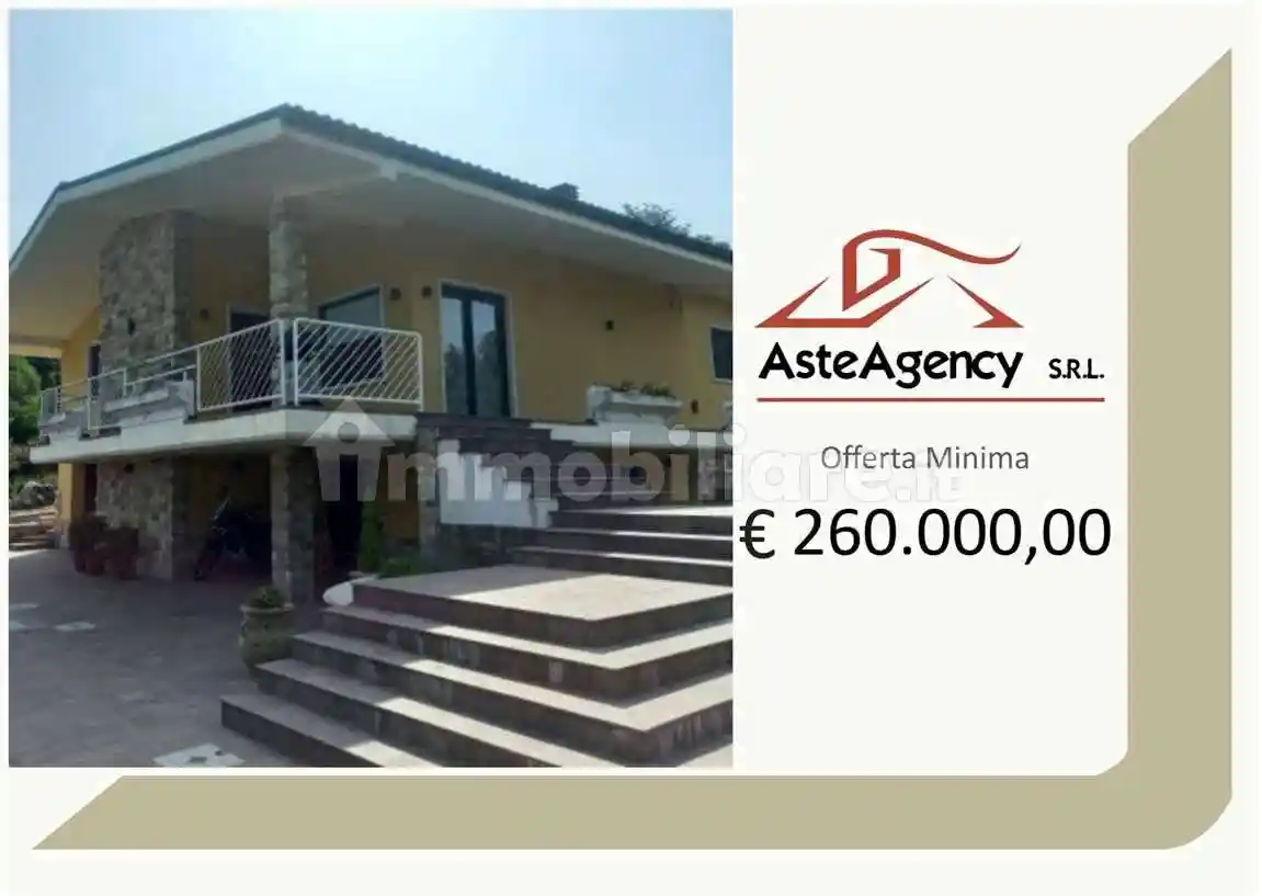 Villa in vendita a Vinchiaturo