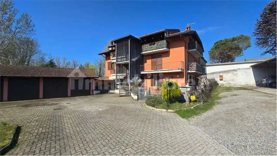 Appartamento in vendita a Sesto Calende