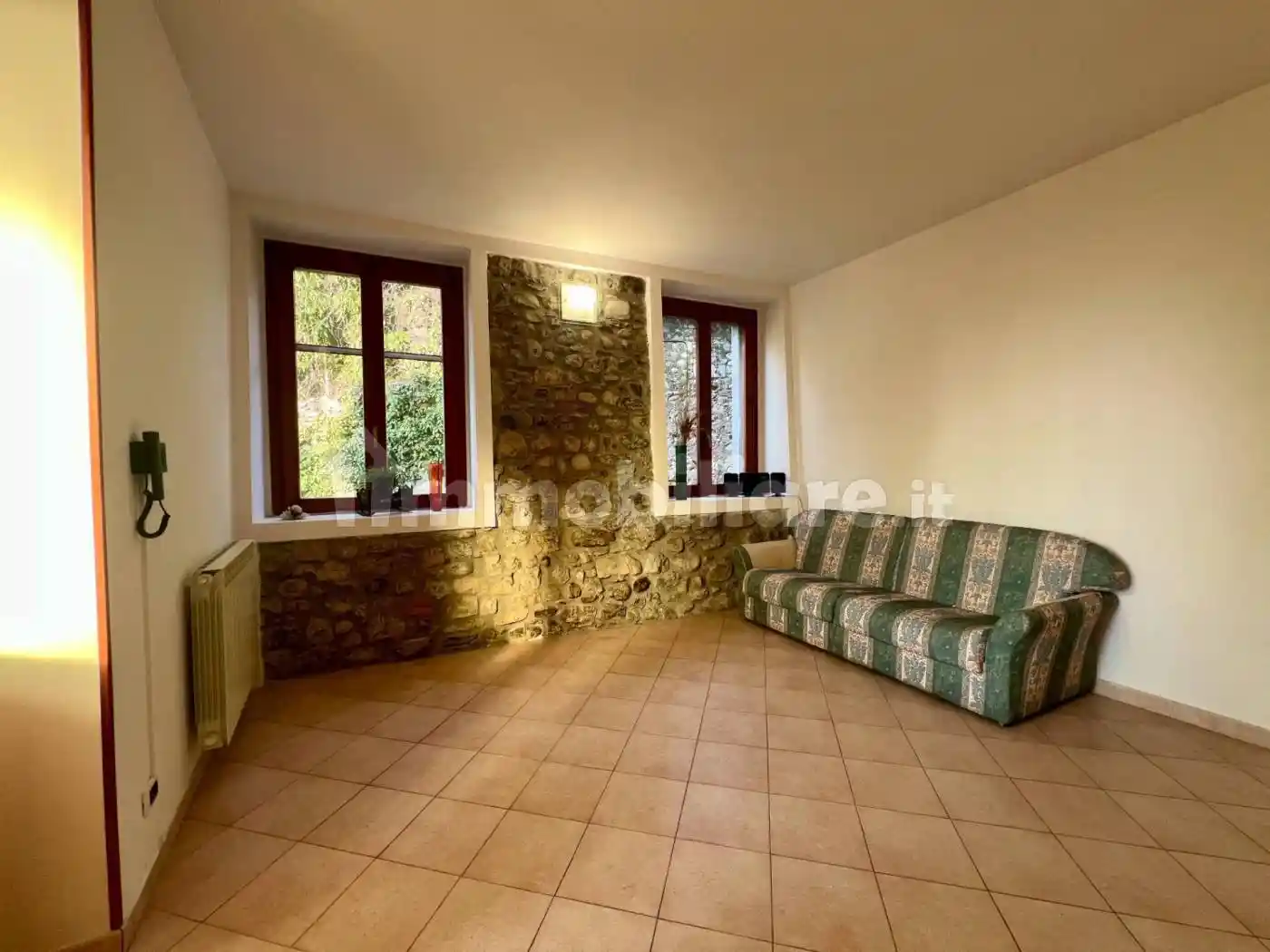 Appartamento in vendita a Cocquio-Trevisago