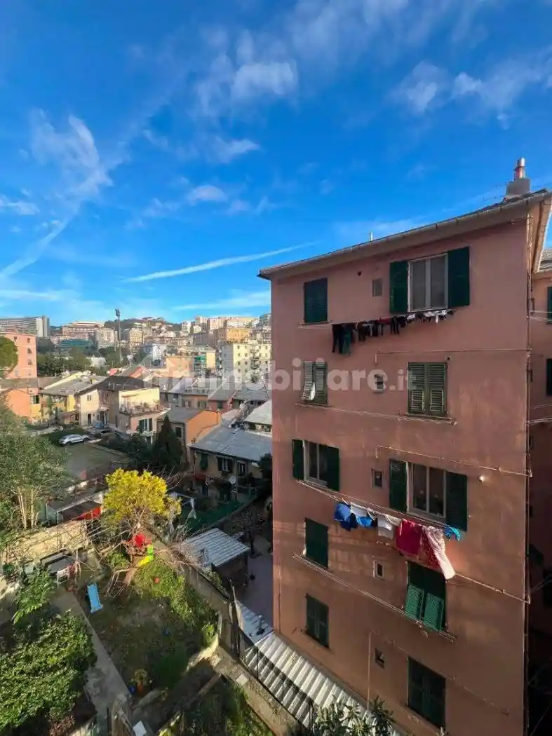 Appartamento in vendita a Genova
