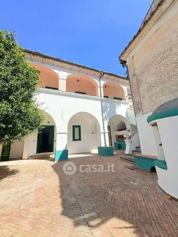Villa in vendita a Baronissi