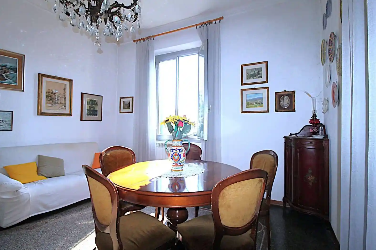 Appartamento in vendita a Genova