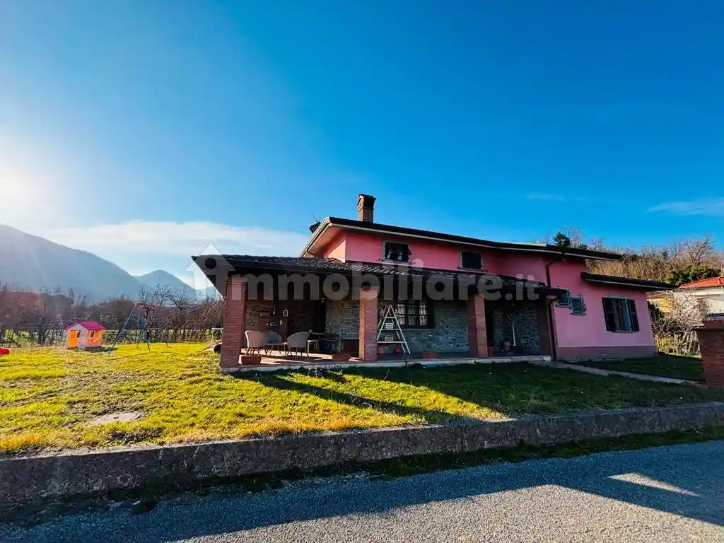 Villa in vendita a Pontremoli