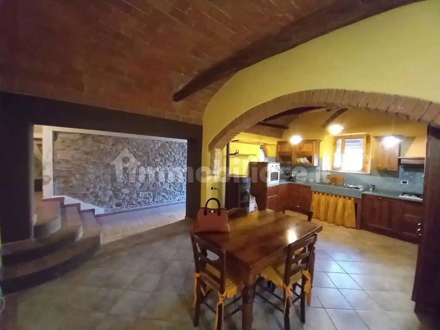 Appartamento in vendita a Gambassi Terme