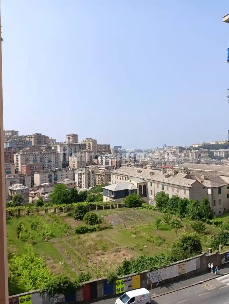 Appartamento in vendita a Genova