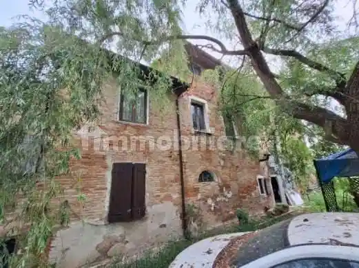 Rustico - Casale in vendita a Campogalliano
