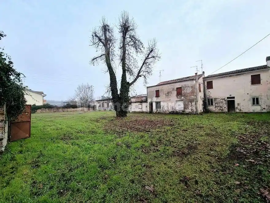 Rustico - Casale in vendita a Legnago