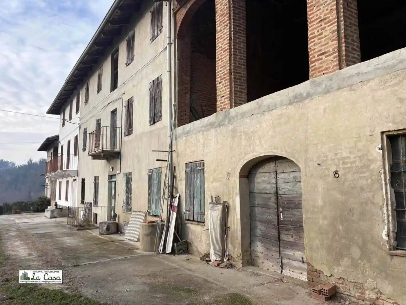 Rustico - Casale in vendita a Viale