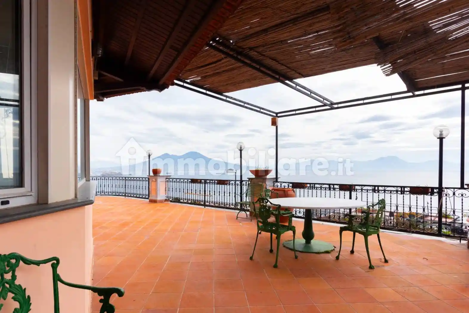 Appartamento in vendita a Napoli