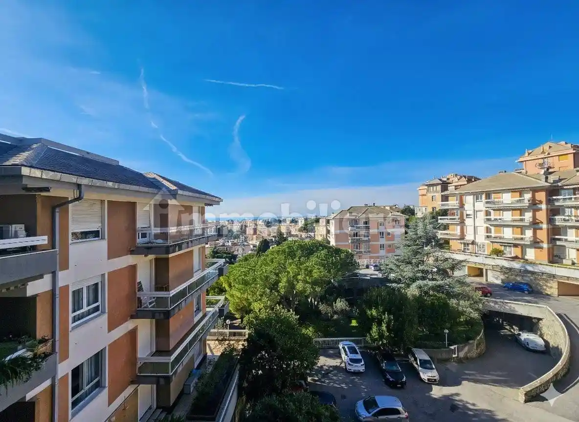 Appartamento in vendita a Genova