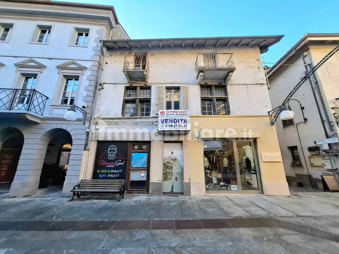 Palazzo - Edificio in vendita a Saint-Vincent