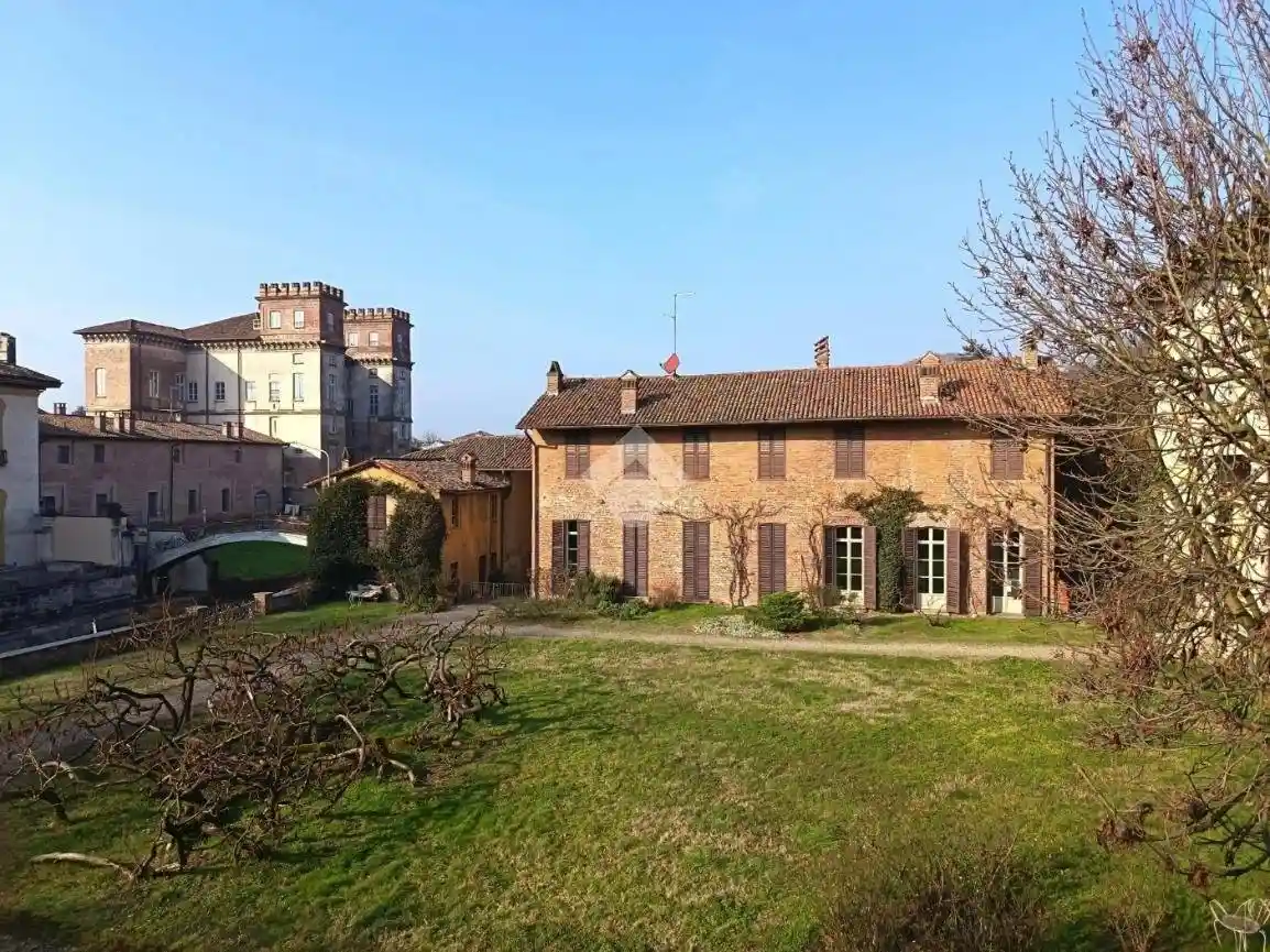 Casa indipendente in affitto a Robecco sul Naviglio