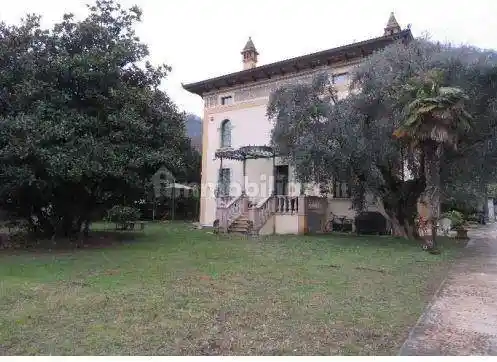 Villa in vendita a Affi