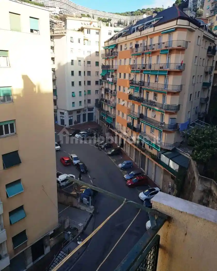 Appartamento in vendita a Genova