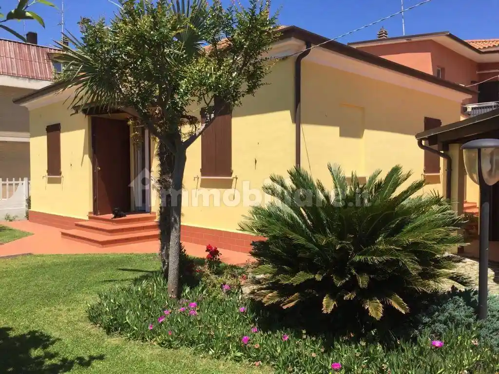 Villa in vendita a Mondolfo